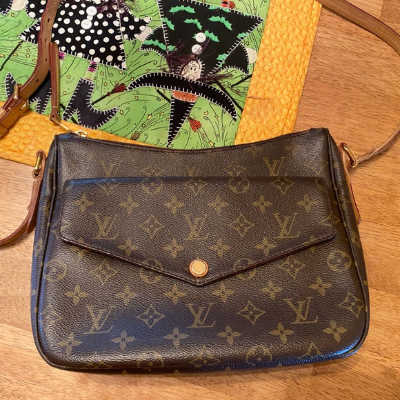 Louis Vuitton Handbags - Louis Vuitton Mabillon crossbody